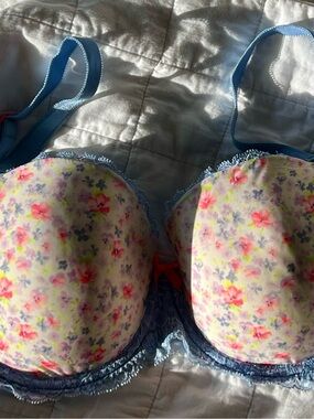 Victoria’s Secret Dream Angels Lined Demi Bra in 34DDD